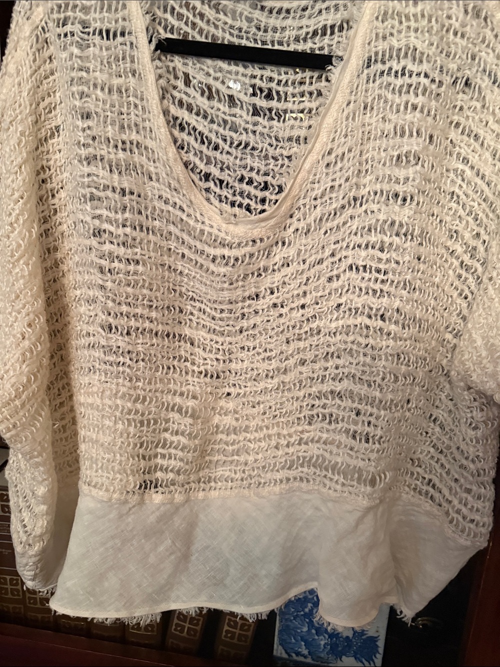 Made in Italy.  New Light Cream Knit Scoop-Neck Women’s Sweater